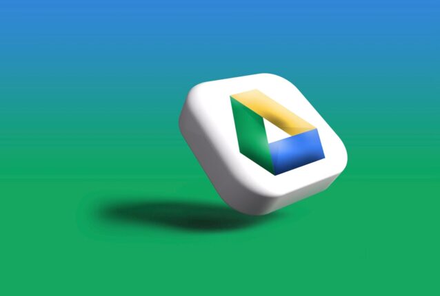 Google dévoile AI Performance Insights et Conversational Attributes dans Merchant Center